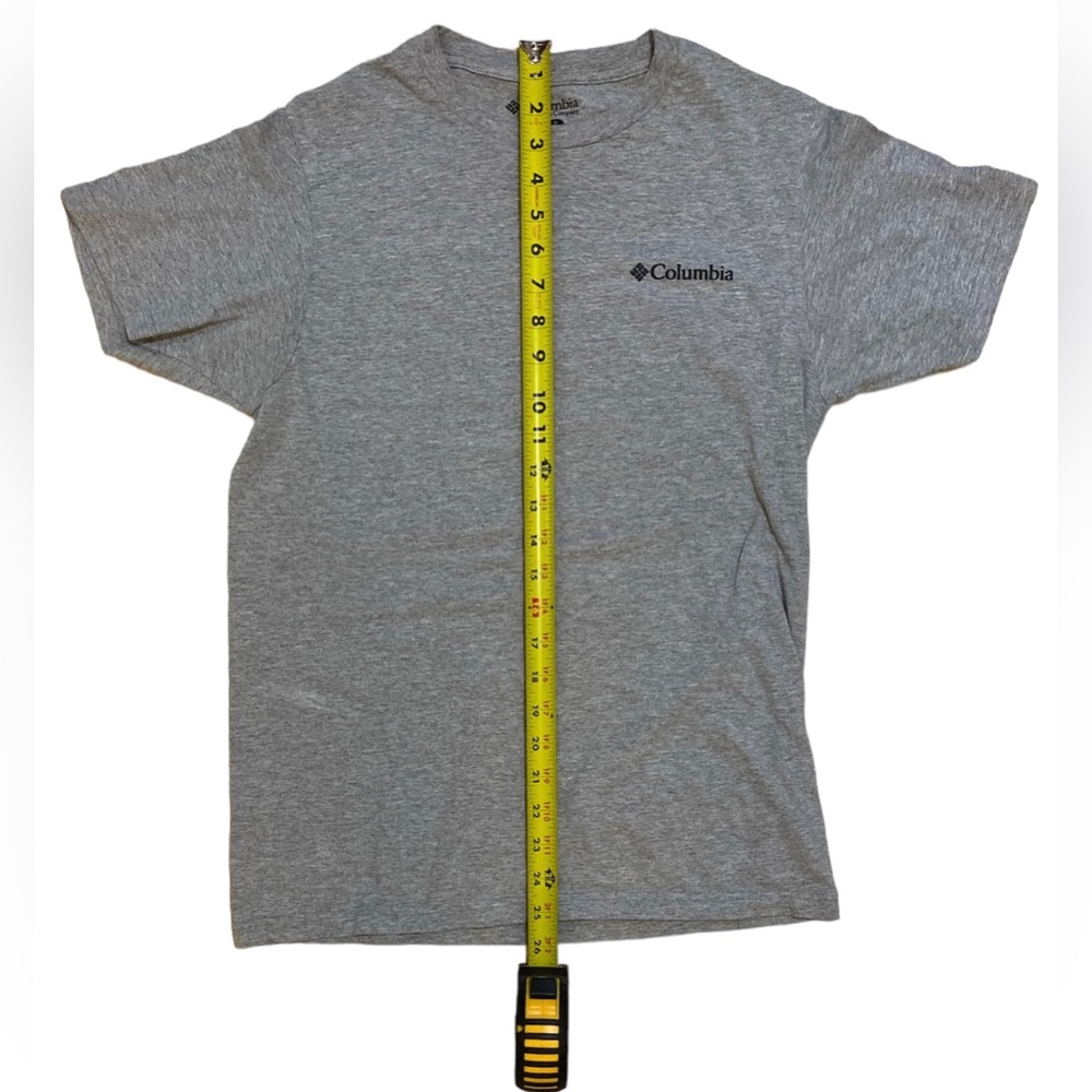 Columbia Sportswear Men's Gray Short Sleeve T-Shirt Size Small